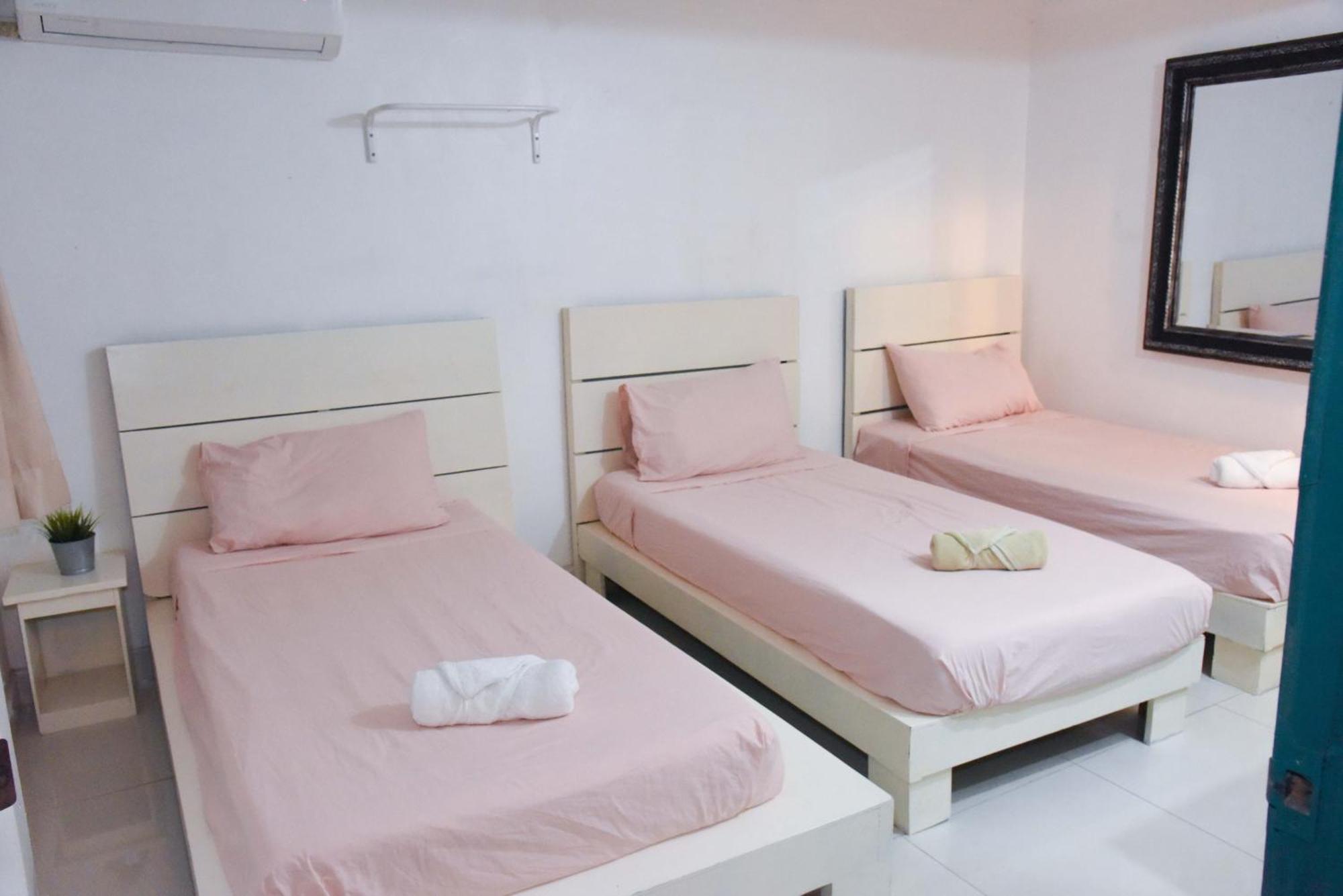 Hostel Gato Colonial ซานโตโดมิงโก ภายนอก รูปภาพ