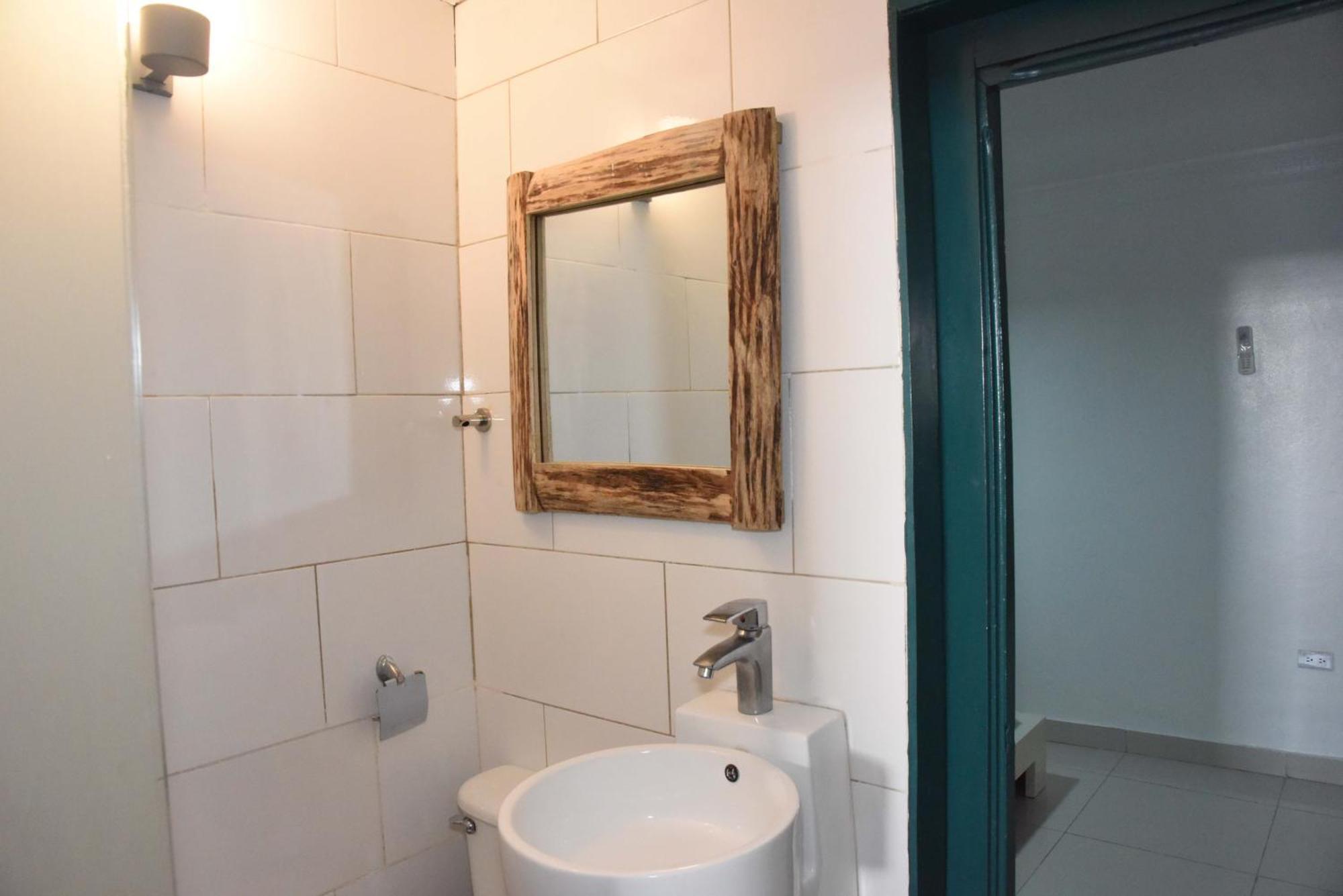 Hostel Gato Colonial ซานโตโดมิงโก ภายนอก รูปภาพ