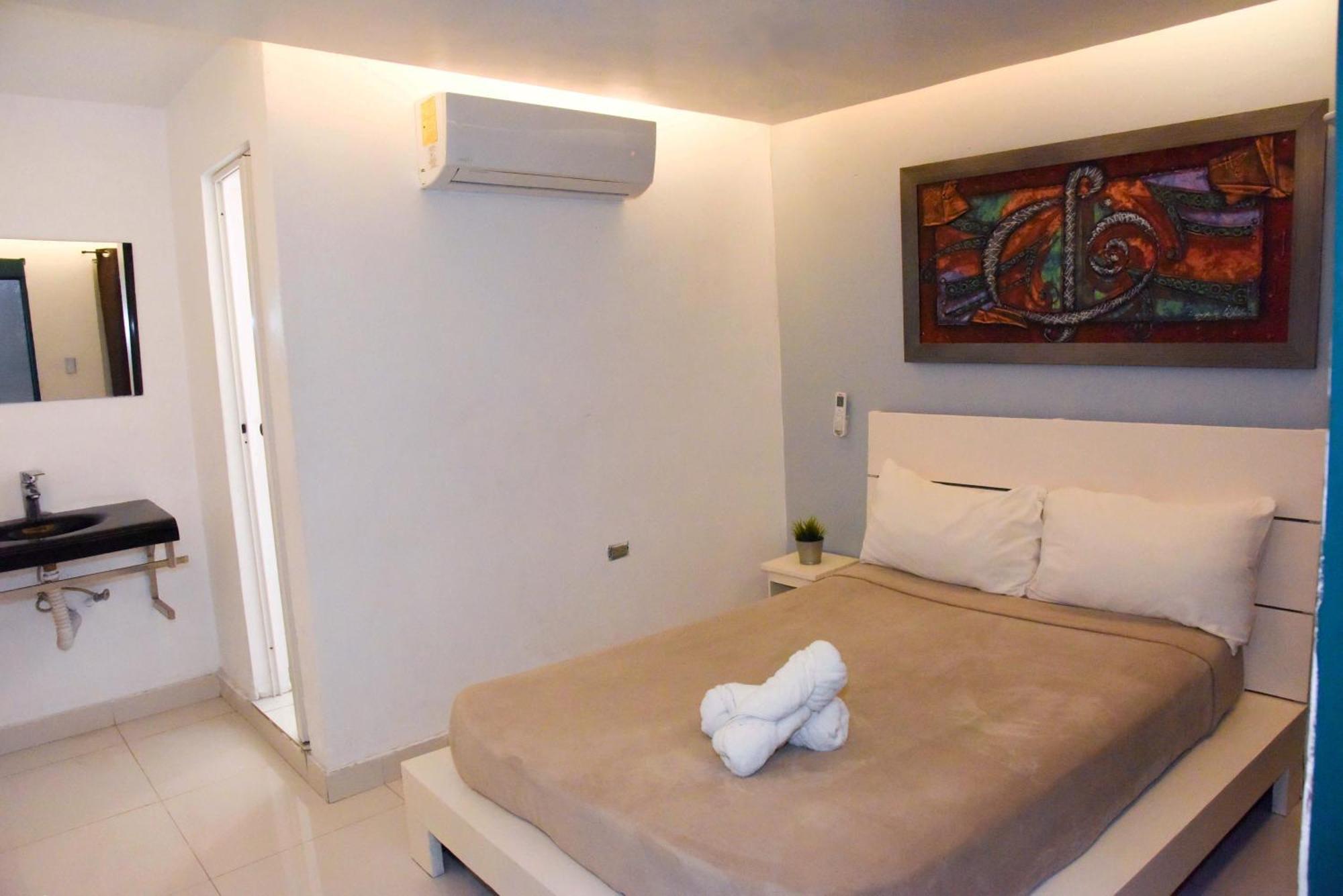 Hostel Gato Colonial ซานโตโดมิงโก ภายนอก รูปภาพ